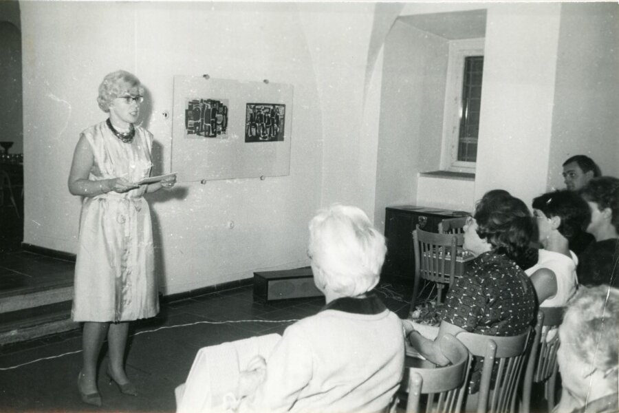 Vernisář fotila Helena Kusáková